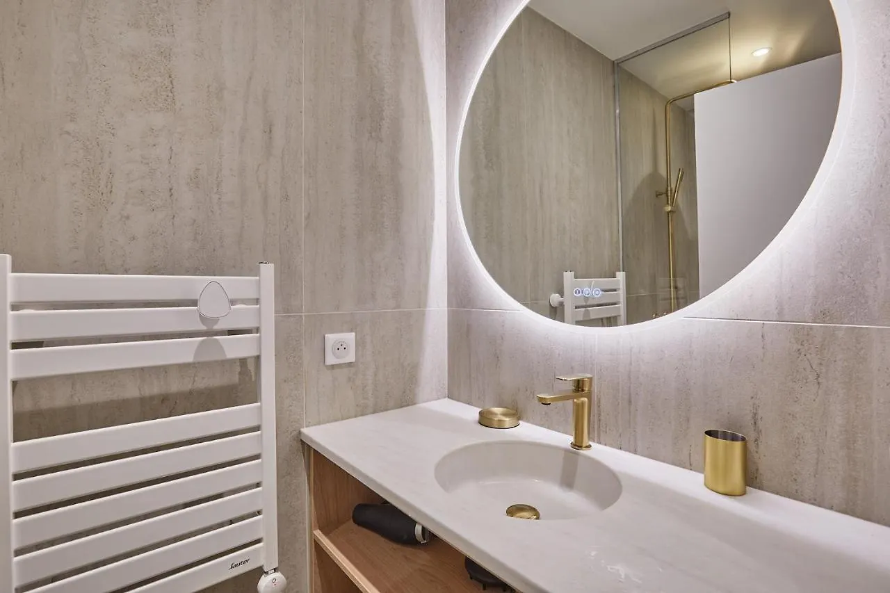 Residense Au Coeur De Paris By Studio Prestige