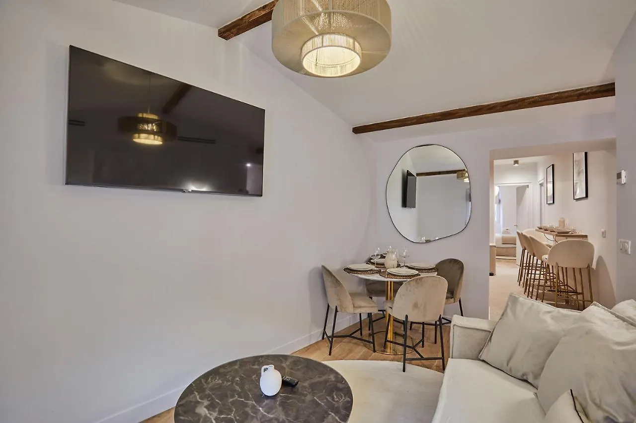 Residense Au Coeur De Paris By Studio Prestige 0*,  France