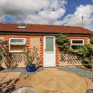  Holiday home Garden United Kingdom