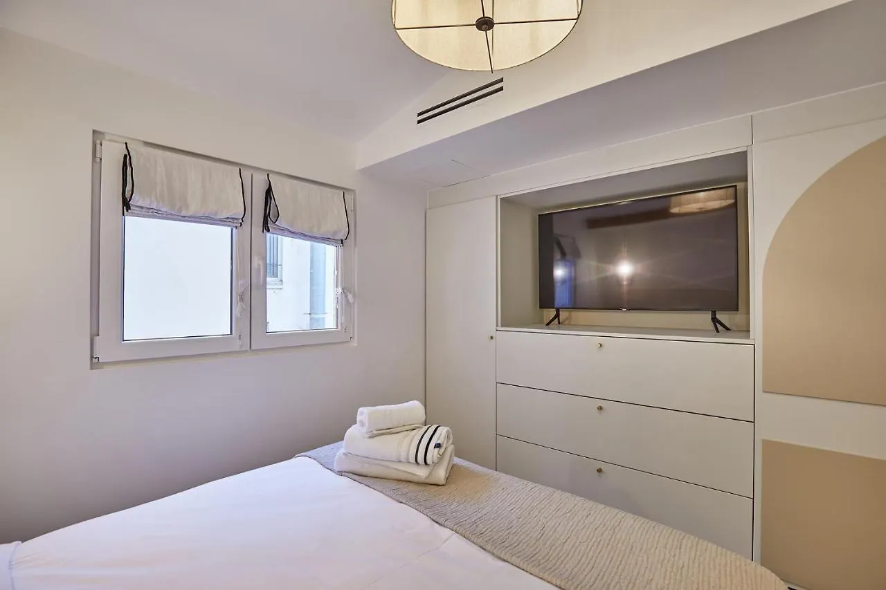 Residense Au Coeur De Paris By Studio Prestige