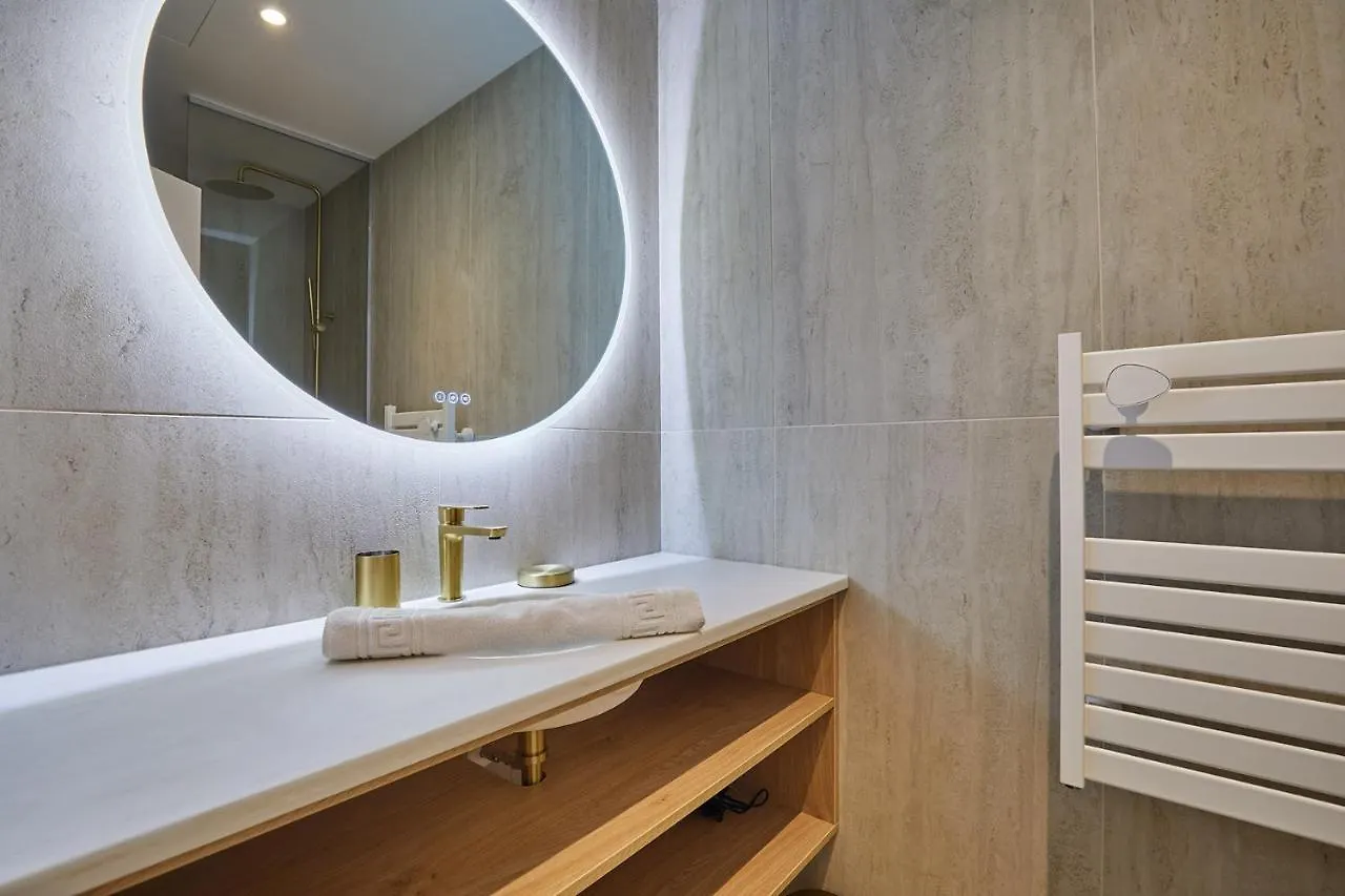 Residense Au Coeur De Paris By Studio Prestige